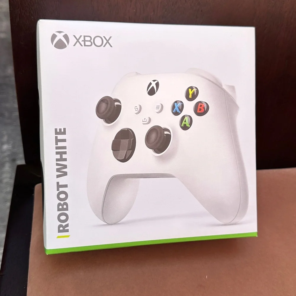 NEW SEALED Xbox Wireless Controller Robot White Series X/S Model 1914